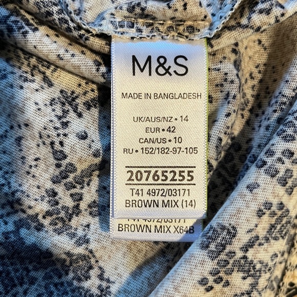 M&S Collection short sleeve top
Multi Browns. Size USA 10 - Picture 5 of 6